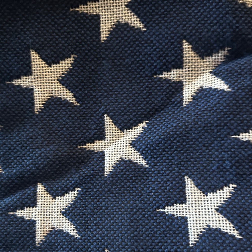 Triple Woven Jacquard Throw Blanket - American Flag Red, White & Blue. NEW - Picture 3 of 4